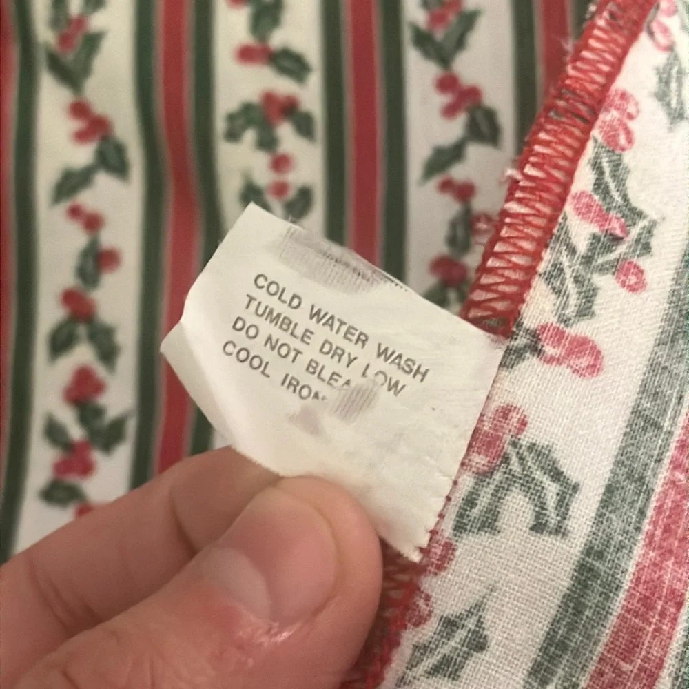 Set of 2 Vintage 1992 Lillian Vernon Christmas Striped Holly Napkins / Linens